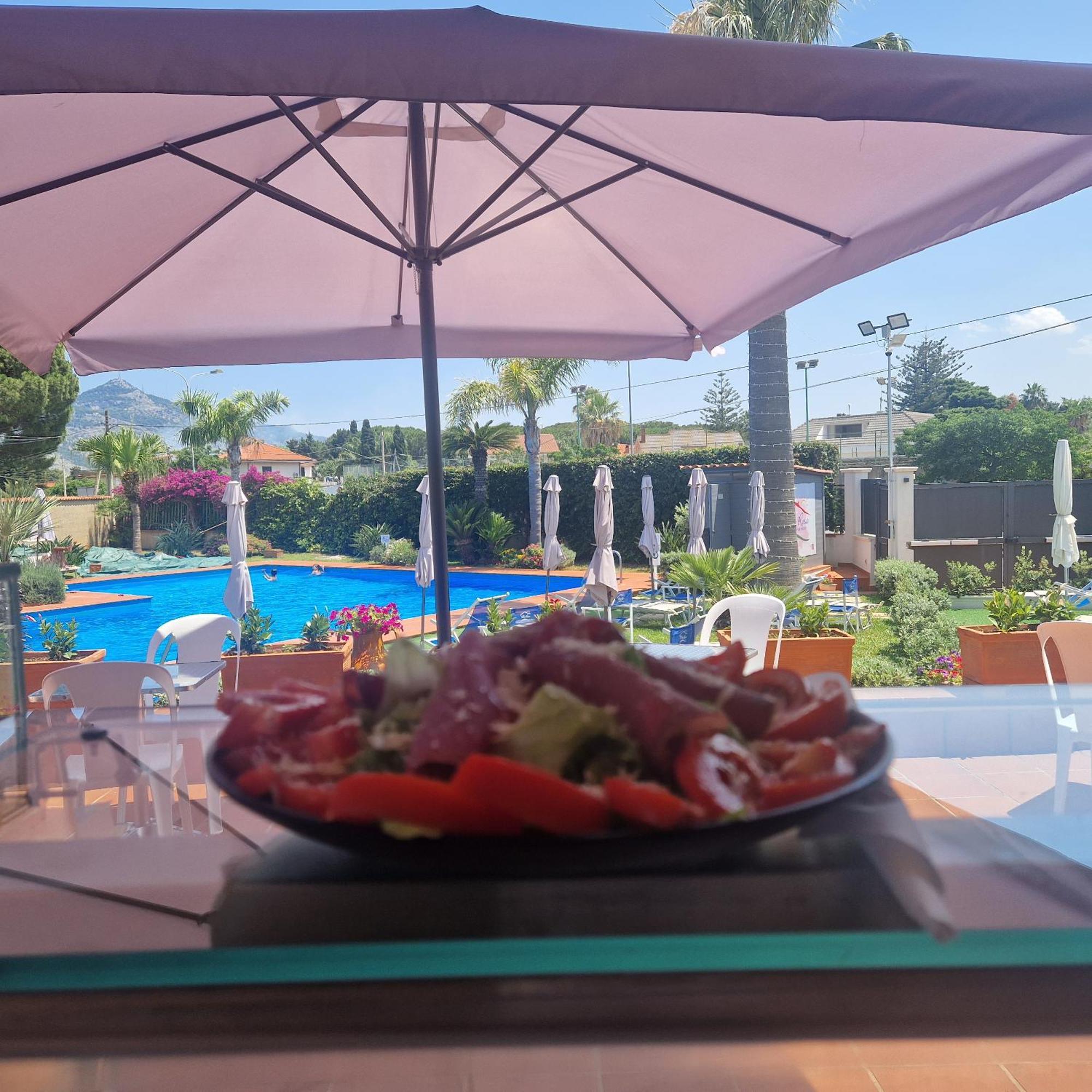 Villa Rosa Luxury Apartment Монделло Экстерьер фото