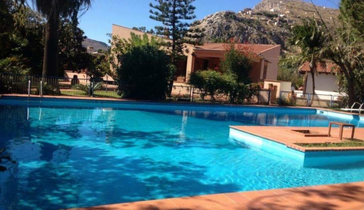 Villa Rosa Luxury Apartment Монделло Экстерьер фото