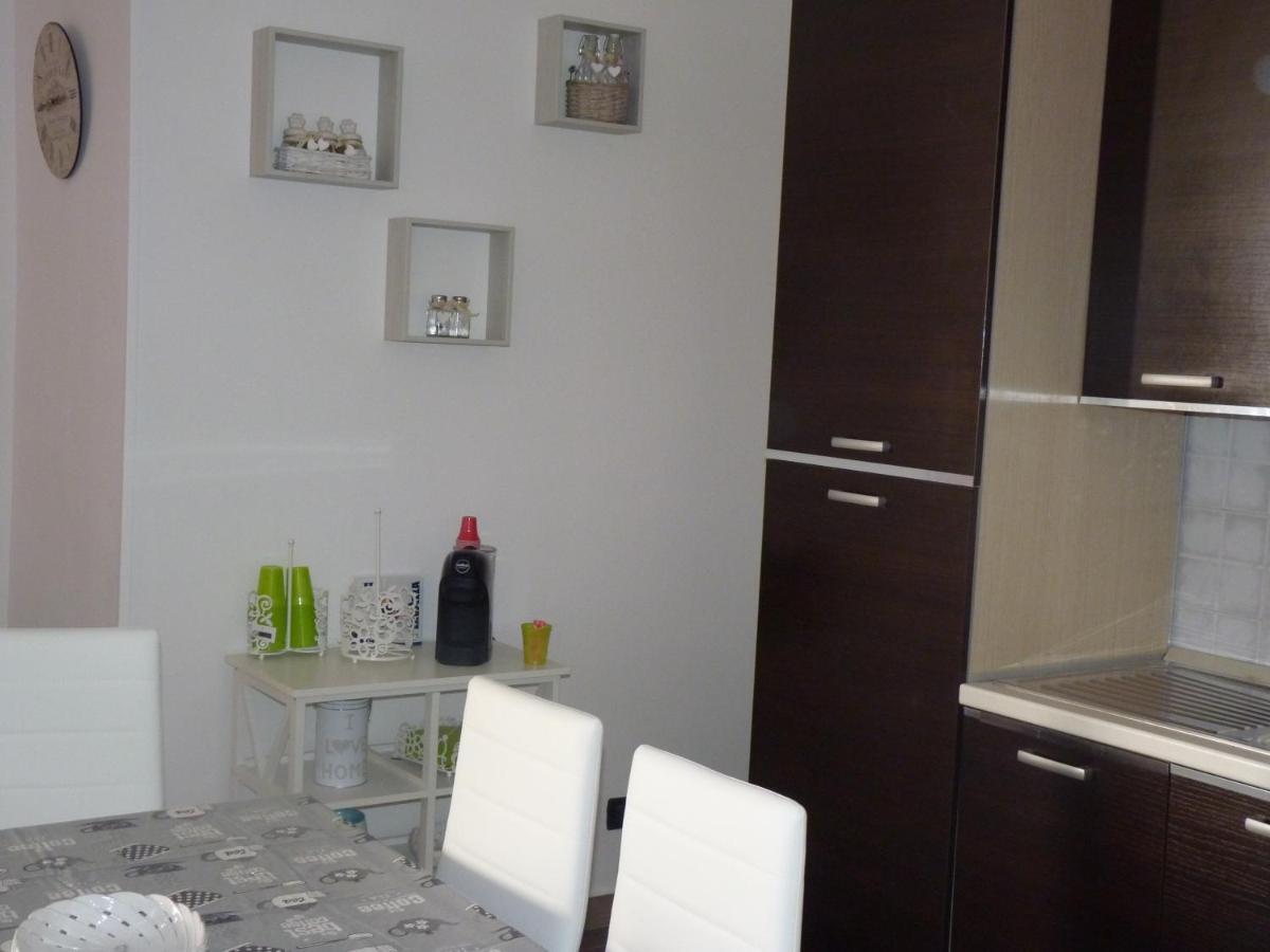 Villa Rosa Luxury Apartment Монделло Экстерьер фото